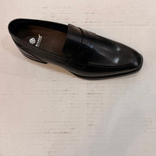 Load image into Gallery viewer, Footwear
