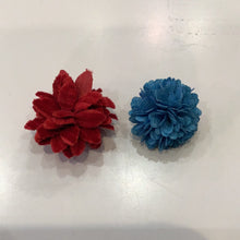 Load image into Gallery viewer, Lapel Flowers
