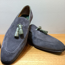Load image into Gallery viewer, SHOES
